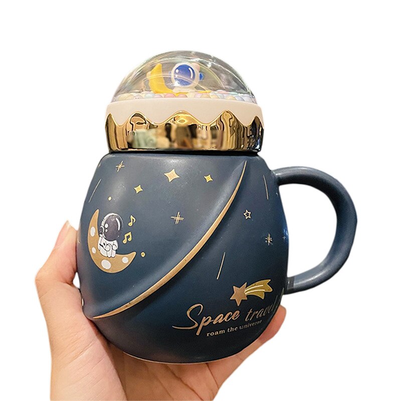 Spaceman and Moon Pattern Mug with Lid and Spoon, Creative Coffee Cup for Office/ Home, Gifts for Valentine’s Day/ Birthday