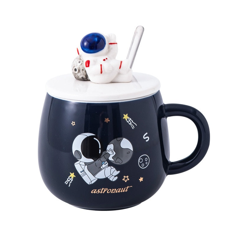 Creative Cartoon Ceramic Mug with Lid Cute Astronaut Water Mug Office Coffee Mug Practical Gift Mug Coffee Cup